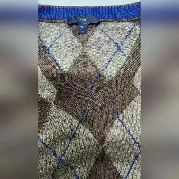 GAP MEN'S V-NECK SWEATER, LARGE - Picture 11 of 16